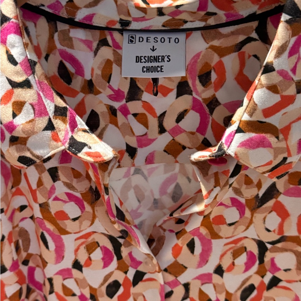 DESOTO ‘Pia’ Women's Button Down Cap Sleeve Shirt - Pink, Brown,White Ring Print